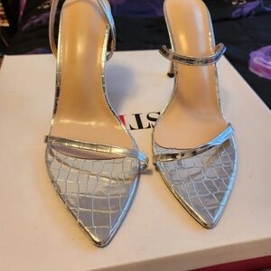 Silver Jeans Metallic Croc Heels
